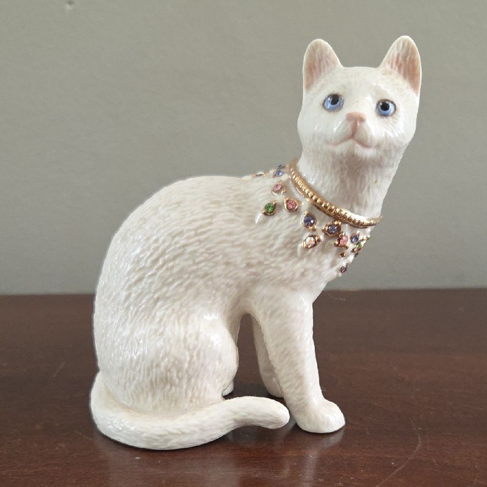 Lenox Vintage White Ceramic Bejeweled Cat
